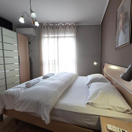 Aura Skanderbeg Square Apartments Tirana Exterior foto